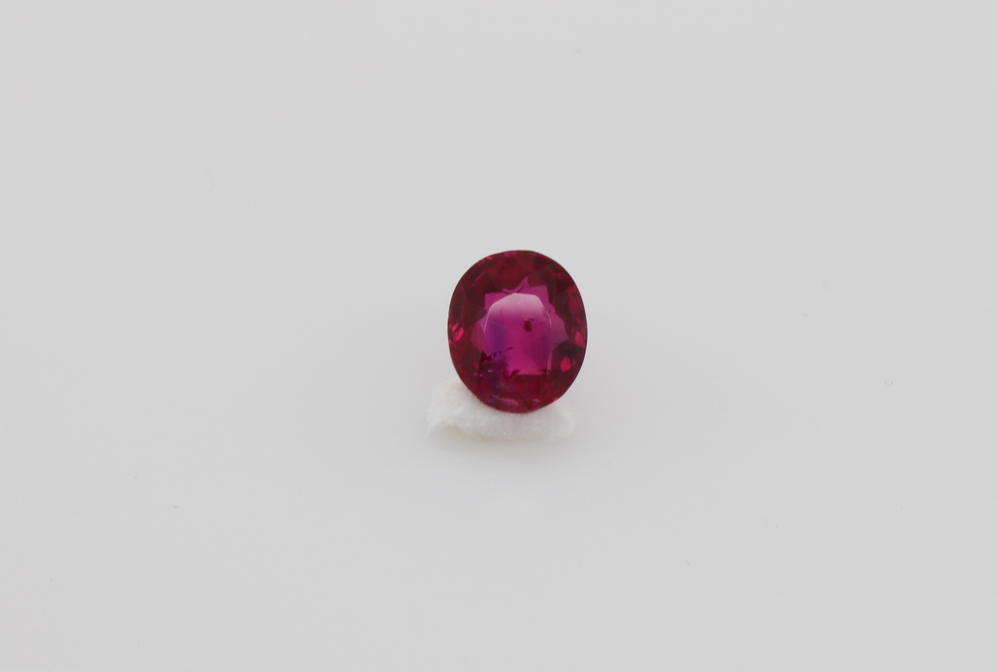 OVAL BURMA Ruby